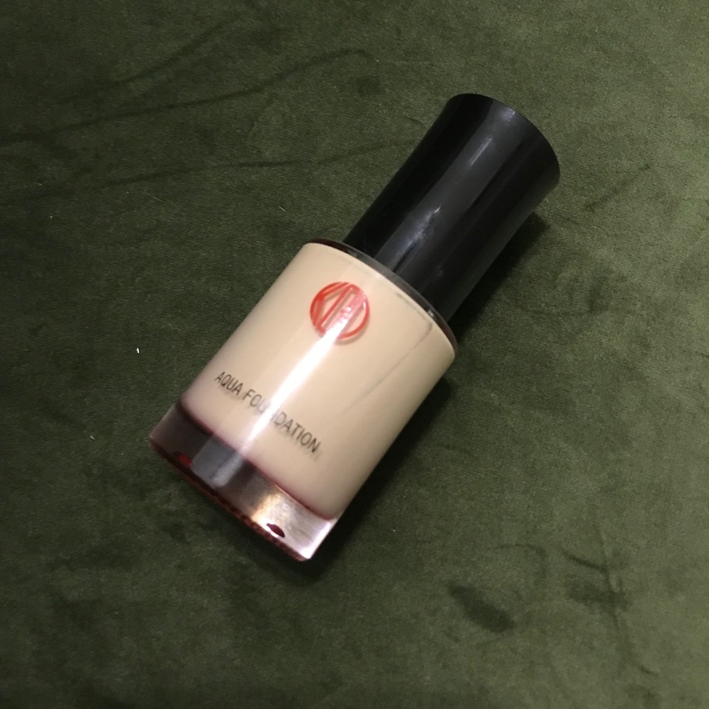 Koh Gen Do Aqua Foundation in 213